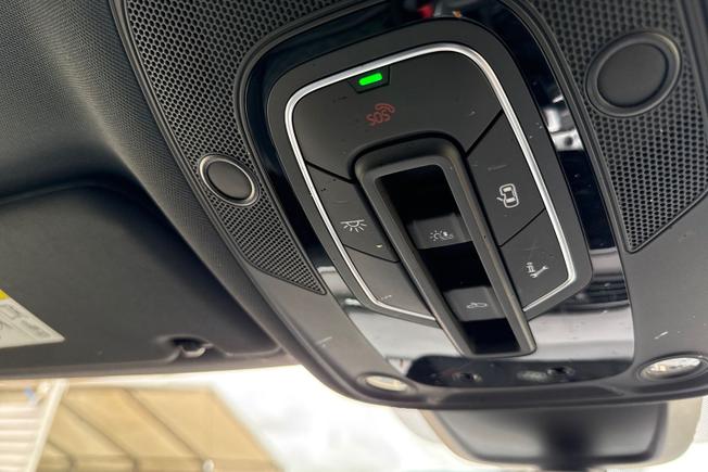 AUDI Q8 E-Tron Photo 27
