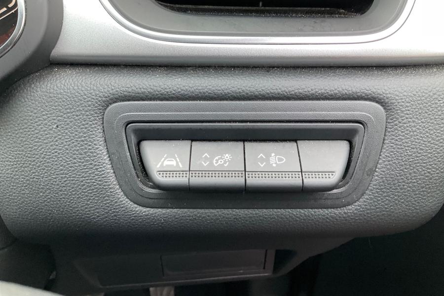 Renault CAPTUR Photo autoimg-cc39b1c658530c8fd120bc4809189e1b71685cda.jpg