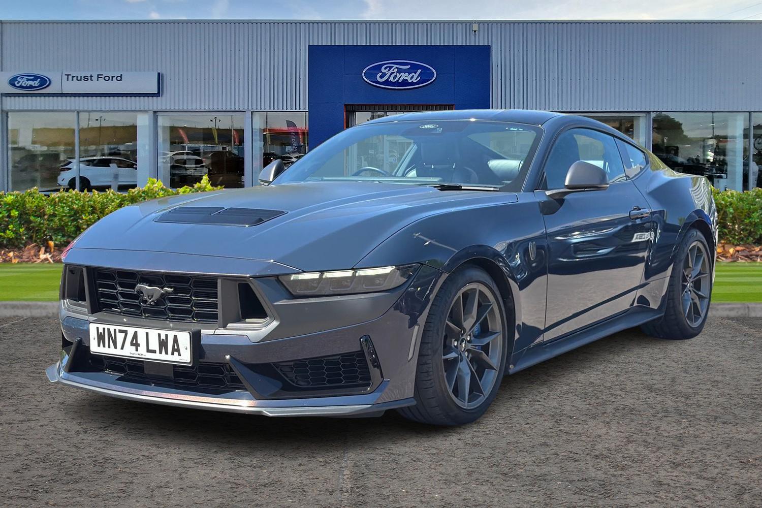 Ford MUSTANG Photo 4