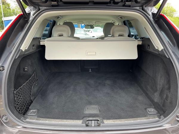 Volvo XC60 Photo autoimg-cc409c412ed9892a6f1c985e32eb067e58a46992.jpg