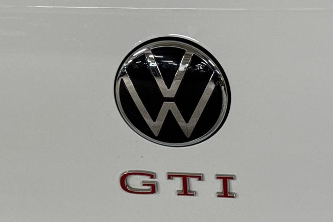 Volkswagen Golf Photo 27