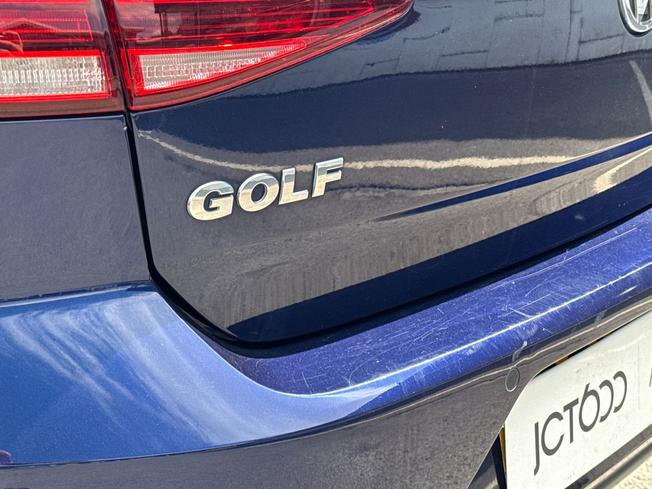VOLKSWAGEN Golf Photo 31