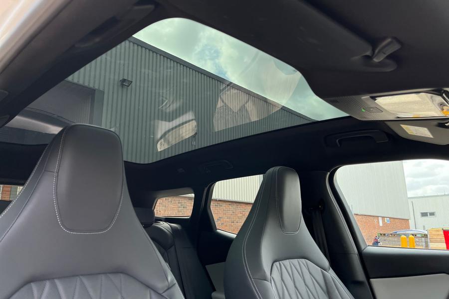 Ford Explorer Photo autoimg-cc454679c79a1431ad468a96a9d2aedf74d2006c.jpg
