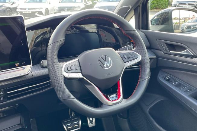 VOLKSWAGEN Golf Photo 26