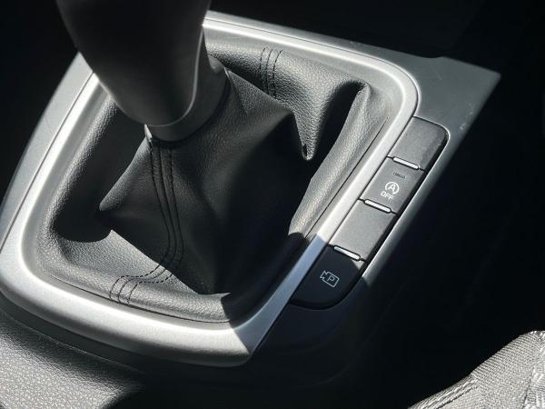 Kia Ceed Photo autoimg-cc4957e680d9577d8160852d08d54bcc5dd4f3a0.jpg
