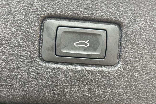 AUDI Q7 Photo 44