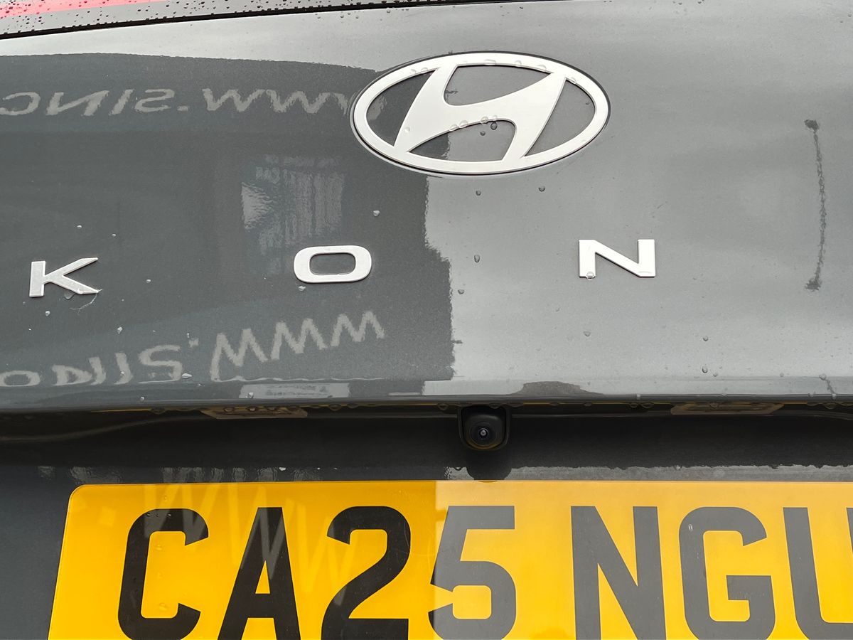 Hyundai KONA Photo 21