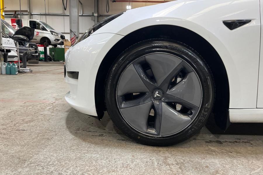 TESLA MODEL 3 Photo autoimg-cc4bc8ccb457336ab97b73532243db22aa8da083.jpg