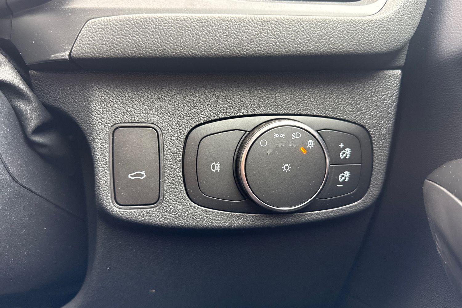 Ford FOCUS Photo 21