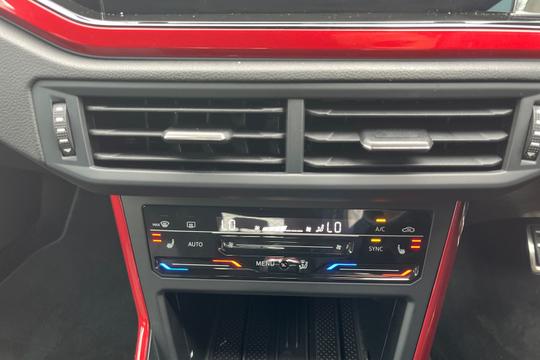 Volkswagen Polo Photo autoimg-cc4d4abf446a2191e1dc07e17e3e38691a760757.jpg