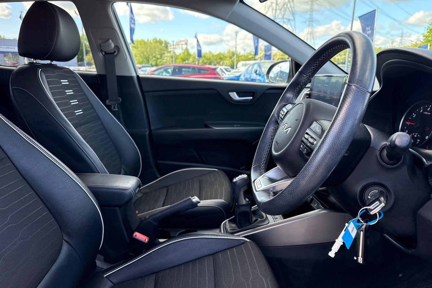Kia STONIC Photo 16