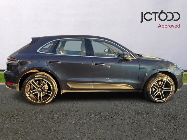 PORSCHE Macan Photo 4