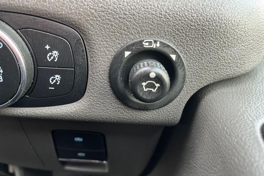Used FORD TRANSIT WN75BZH 31