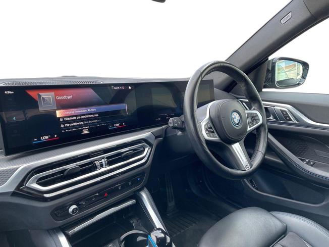 BMW I4 Photo 2