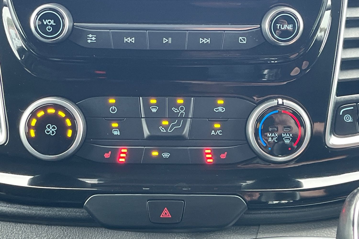 Ford TRANSIT CUSTOM Photo 26