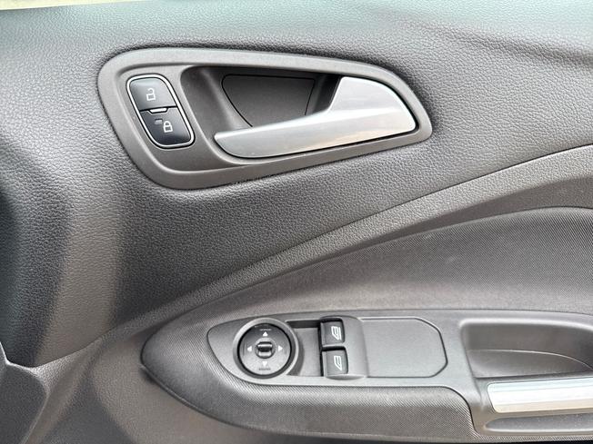 FORD C-Max Photo 27