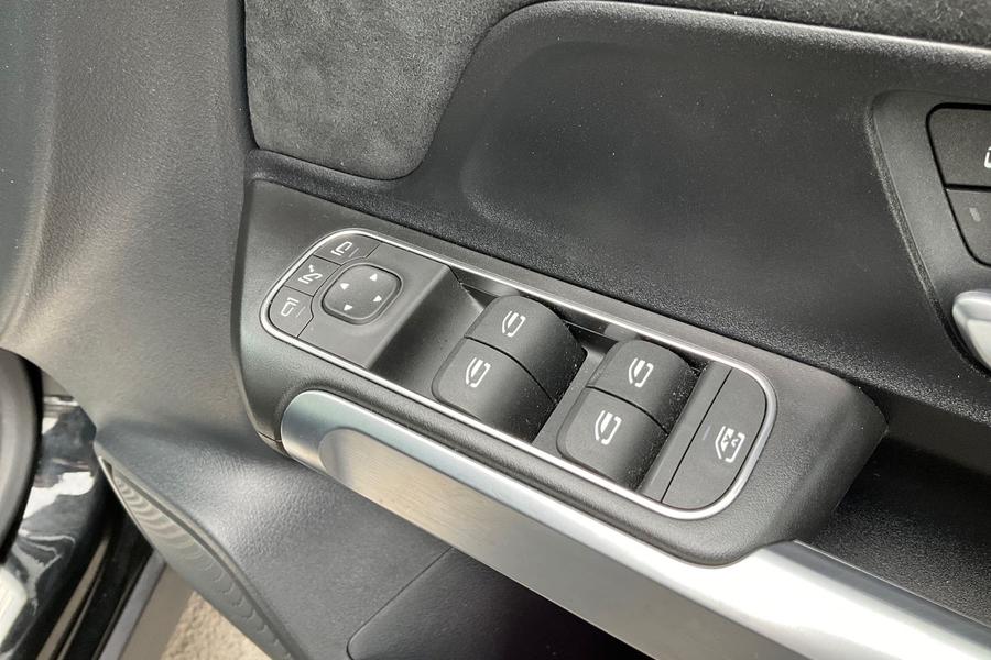 Mercedes-Benz GLB Photo autoimg-cc6f471a03c42ffdcf80c5e0b63442d14d2384ba.jpg