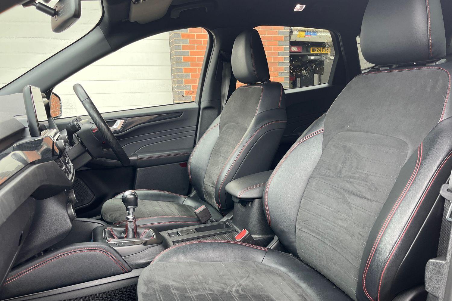 Ford KUGA Photo 18