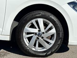 VOLKSWAGEN Polo Photo 5