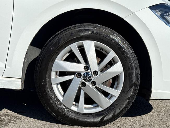 VOLKSWAGEN Polo Photo 5