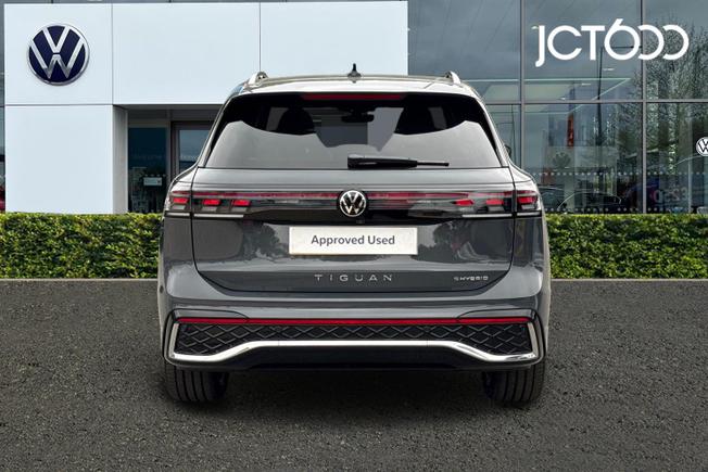 VOLKSWAGEN Tiguan Photo 7