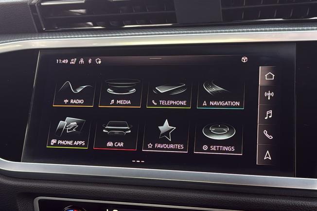 Audi Q3 Photo 32