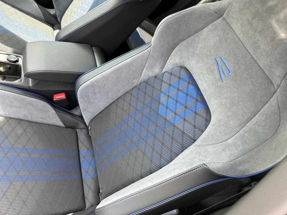 Volkswagen Golf Photo autoimg-cc722b8864fdbc92d6bb801454980b42ceda8673.jpg