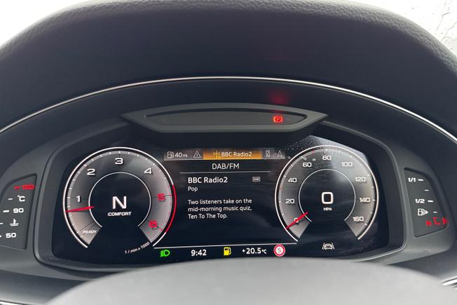 AUDI Q7 Photo 15