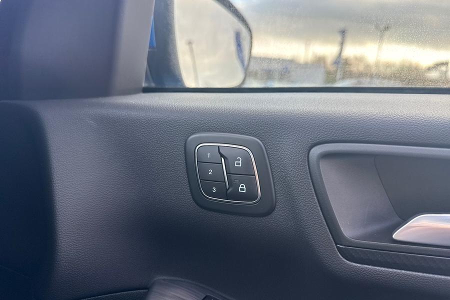 Ford KUGA Photo autoimg-cc7985c13d67602b3cdfe83a6318075b2815d31e.jpg