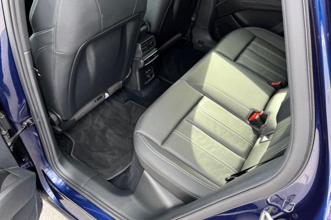 AUDI Q4 e-tron Photo 44