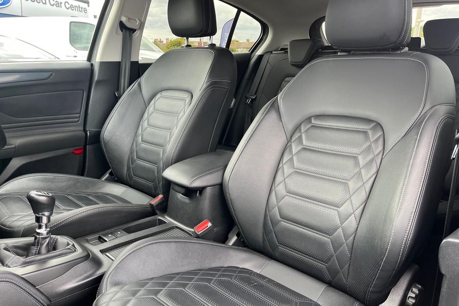 Ford FOCUS Photo autoimg-cc80f4f1d79981f0afd8be020c148fccbacfce11.jpg