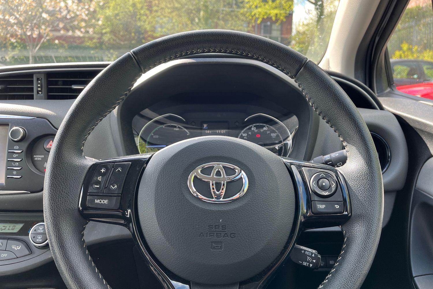 Toyota Yaris Photo 11