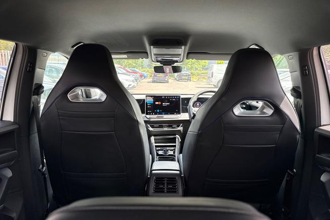 VOLKSWAGEN Tiguan Photo 32