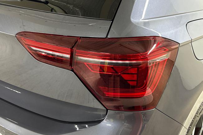 VOLKSWAGEN Polo Photo 18