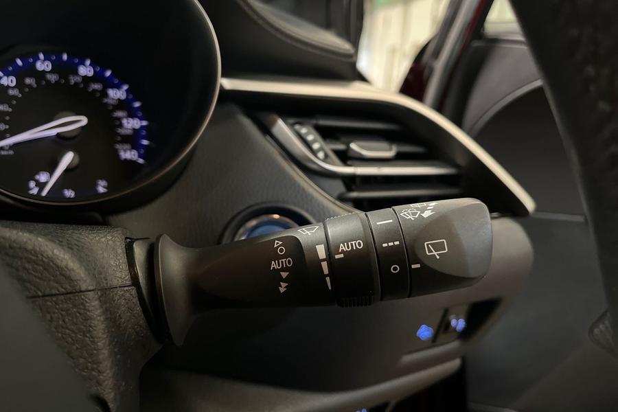 Toyota C-HR Photo autoimg-cc878192522fb6e4211646dc3a37c56fd3c326ca.jpg