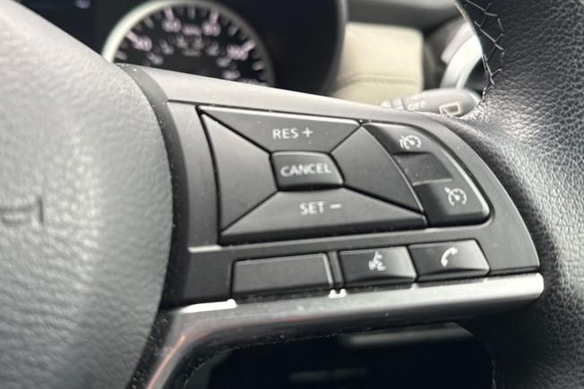 NISSAN Micra Photo 17