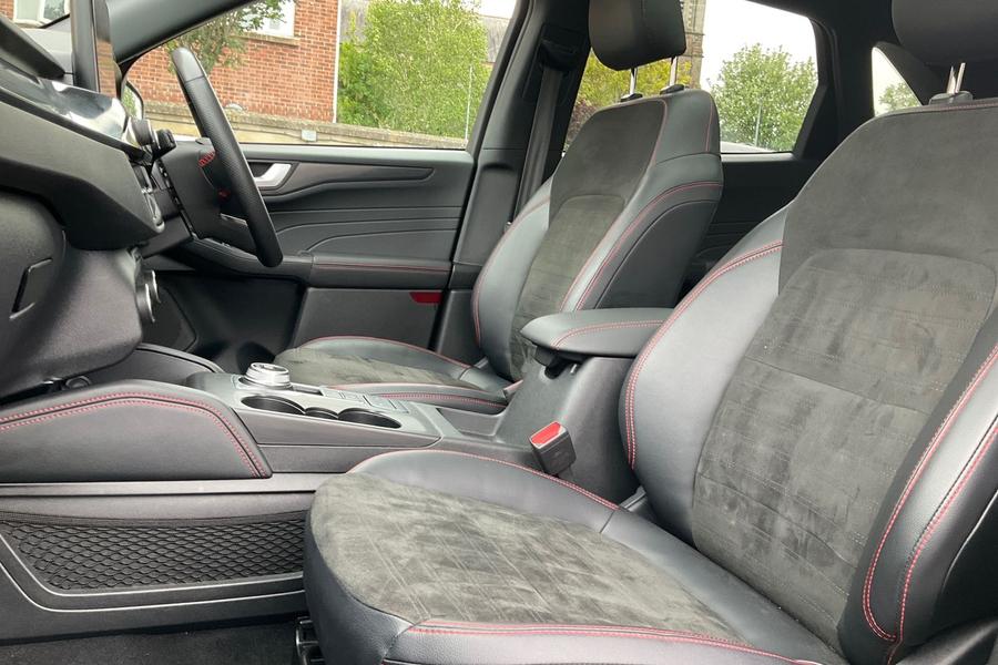 Ford KUGA Photo autoimg-cc8c014f32c6b3cd2d836430a4bdae225a6f2aa9.jpg