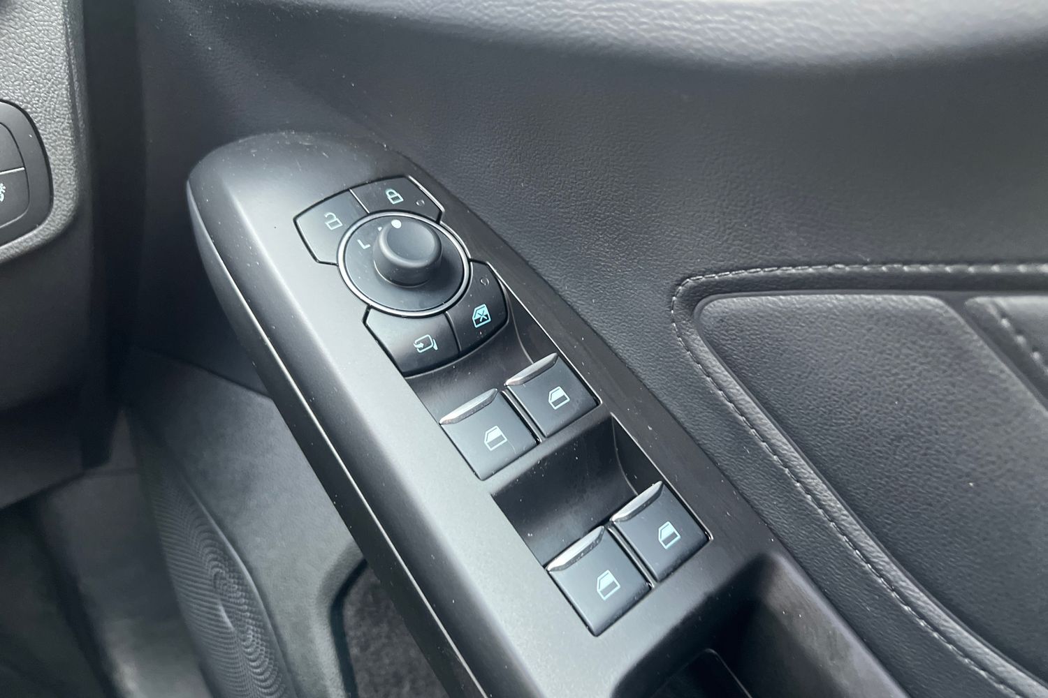 Ford FOCUS Photo 15