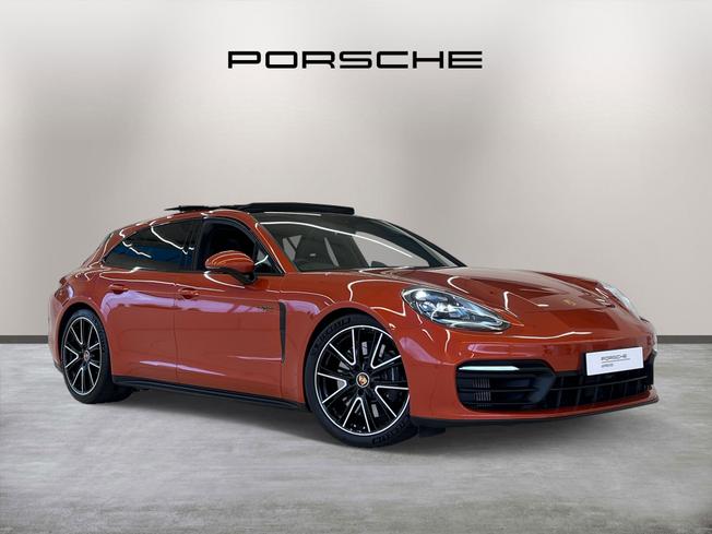 PORSCHE Panamera Photo 1