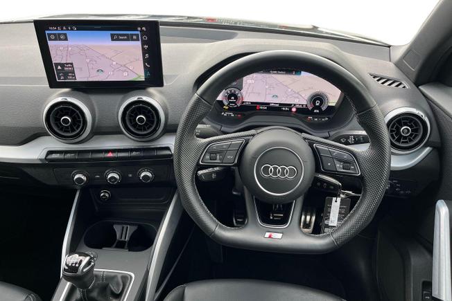 Audi Q2 Photo 12