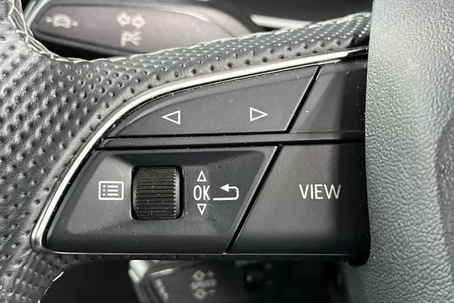 AUDI Q3 Photo 16
