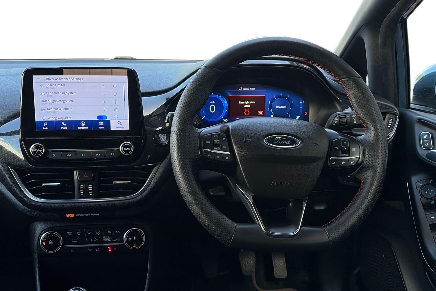 Ford Fiesta Photo 10