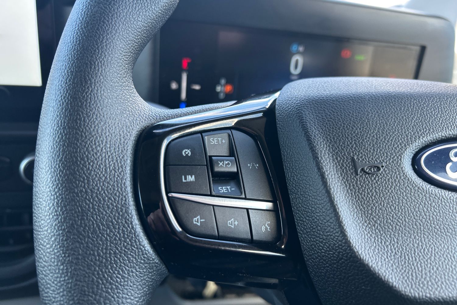 Ford E-TRANSIT CUSTOM Photo 36