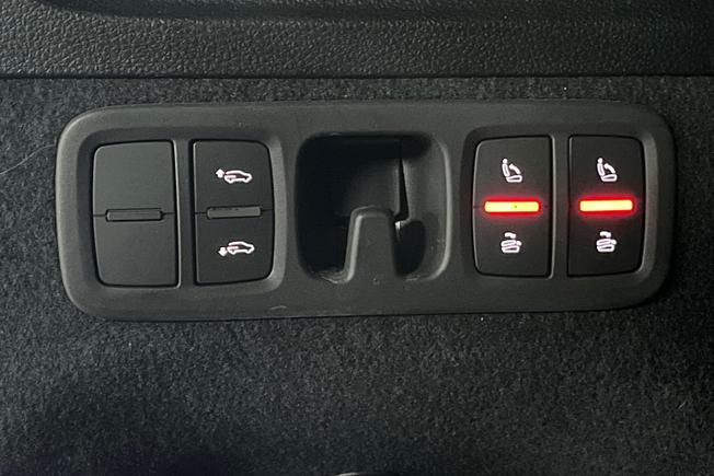 AUDI Q7 Photo 30