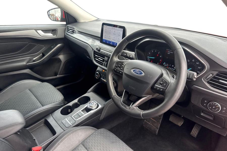 Ford FOCUS Photo autoimg-cc9d3127739f9cb0ac8f7d9a6db134dc54dd1a21.jpg