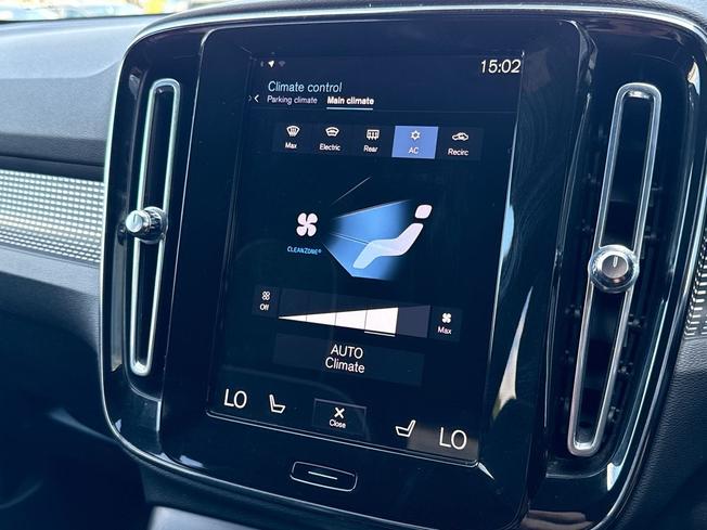 VOLVO Xc40 Photo 59