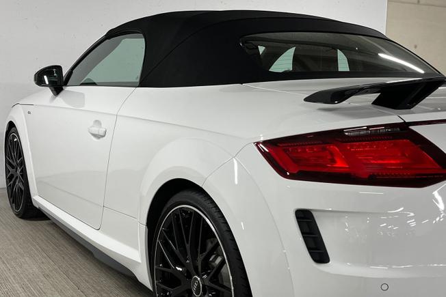 AUDI TT Photo 28