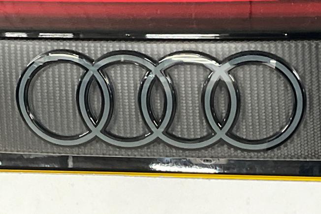 AUDI Rsq8 Photo 30