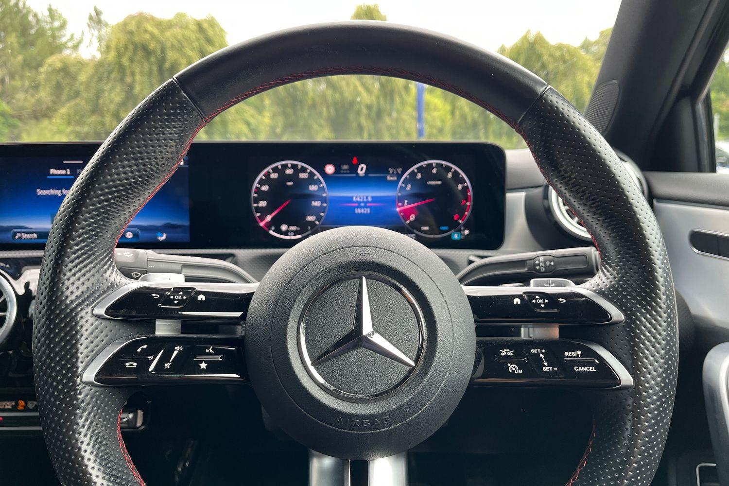Mercedes-Benz A Class Photo 11