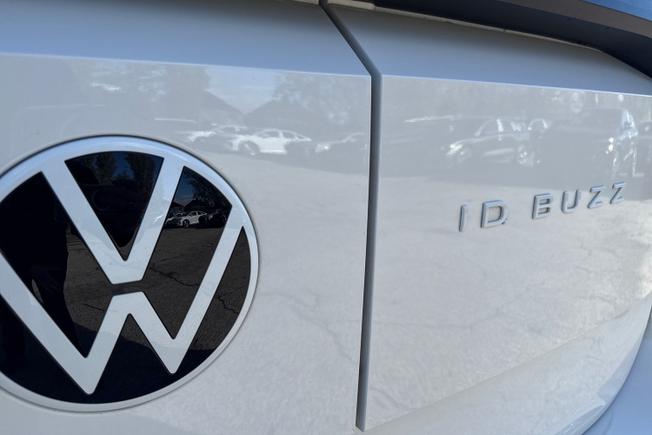 VOLKSWAGEN ID. BUZZ Cargo Photo 26